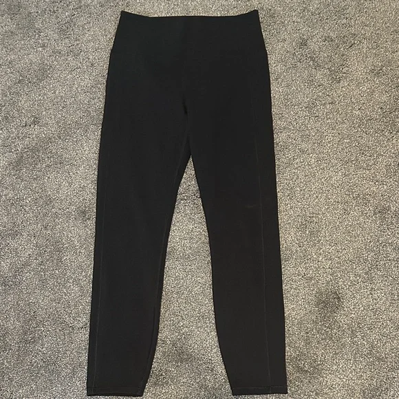Vuori Black Leggings - Picture 1 of 5